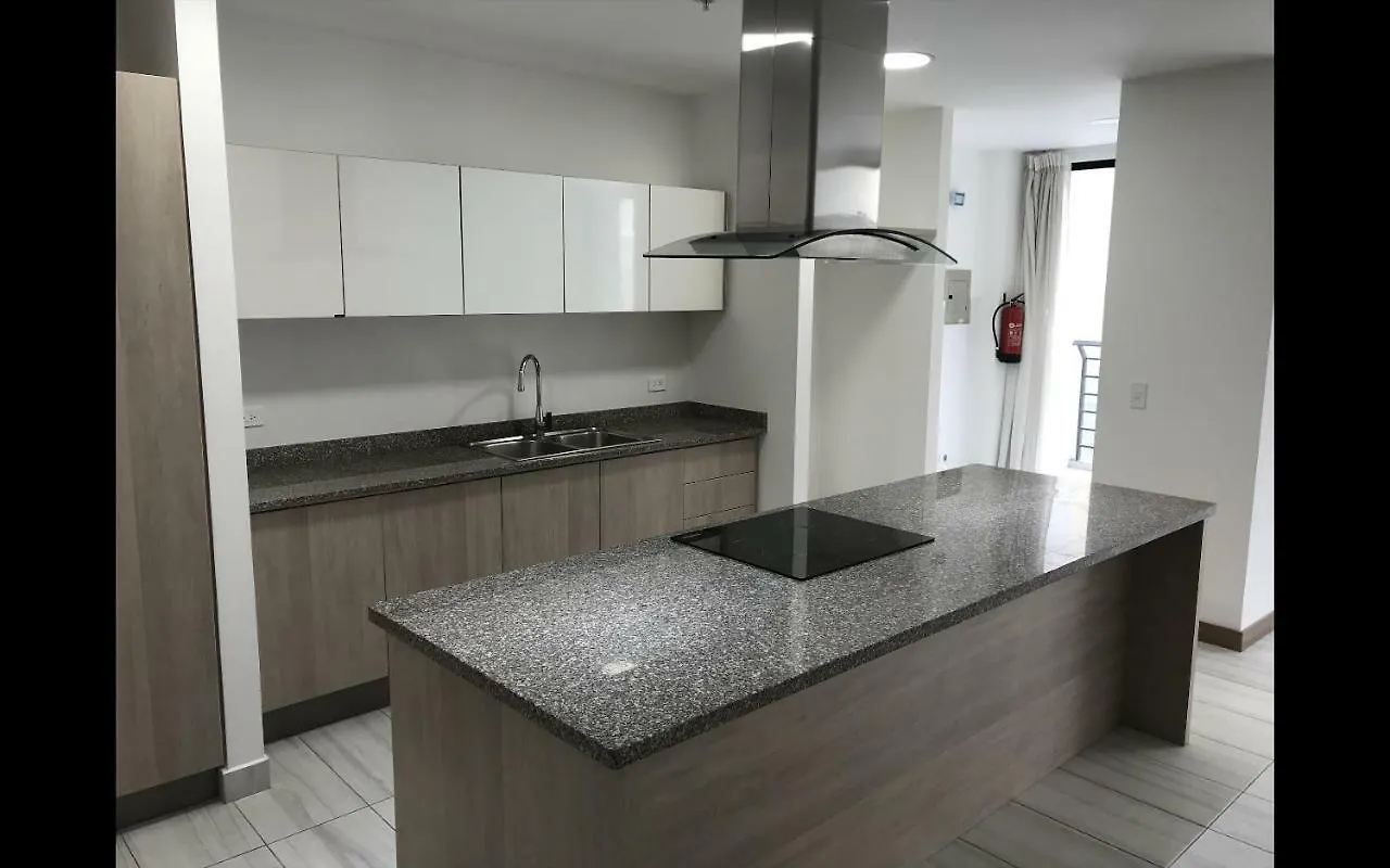 1410 Habitacion En Lujoso Departamento - Atelier Quito 0*,  Ecuador