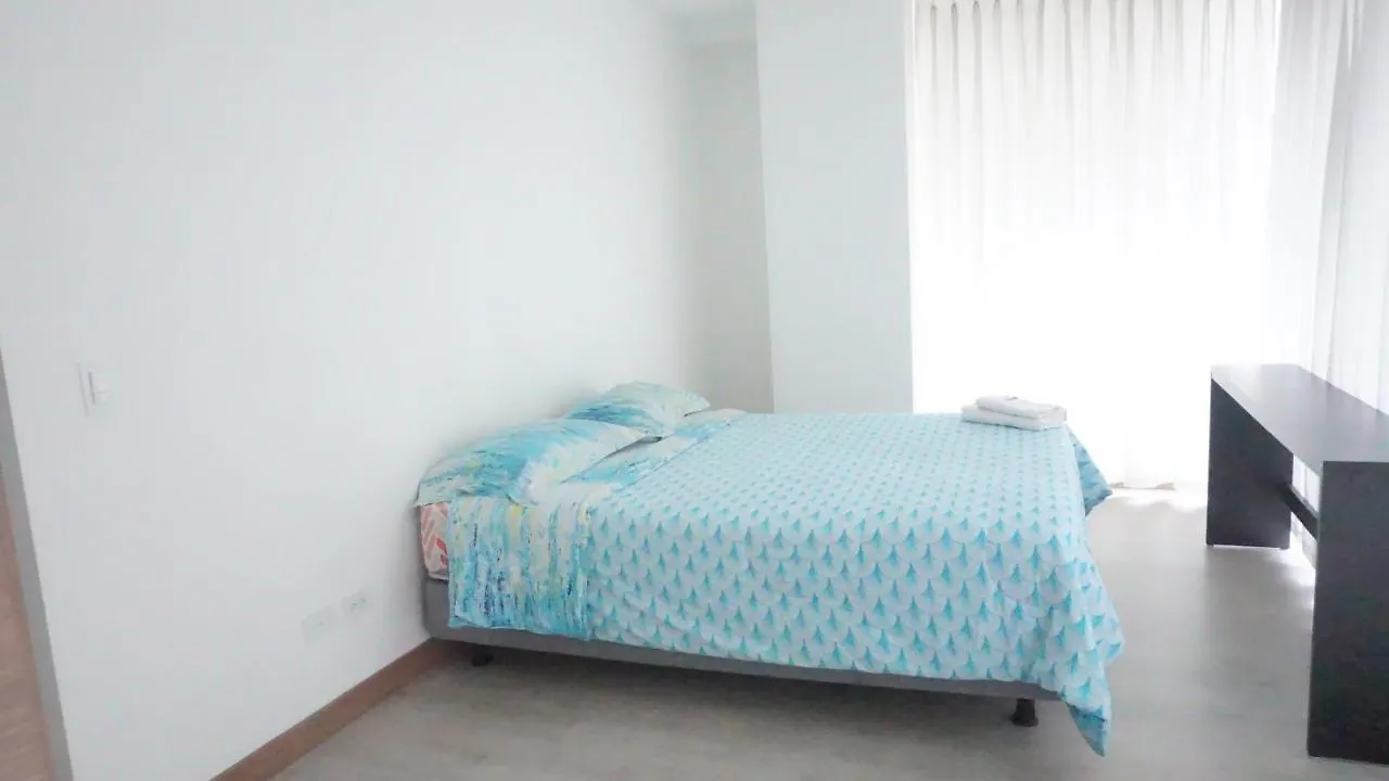1410 Habitacion En Lujoso Departamento - Atelier Quito